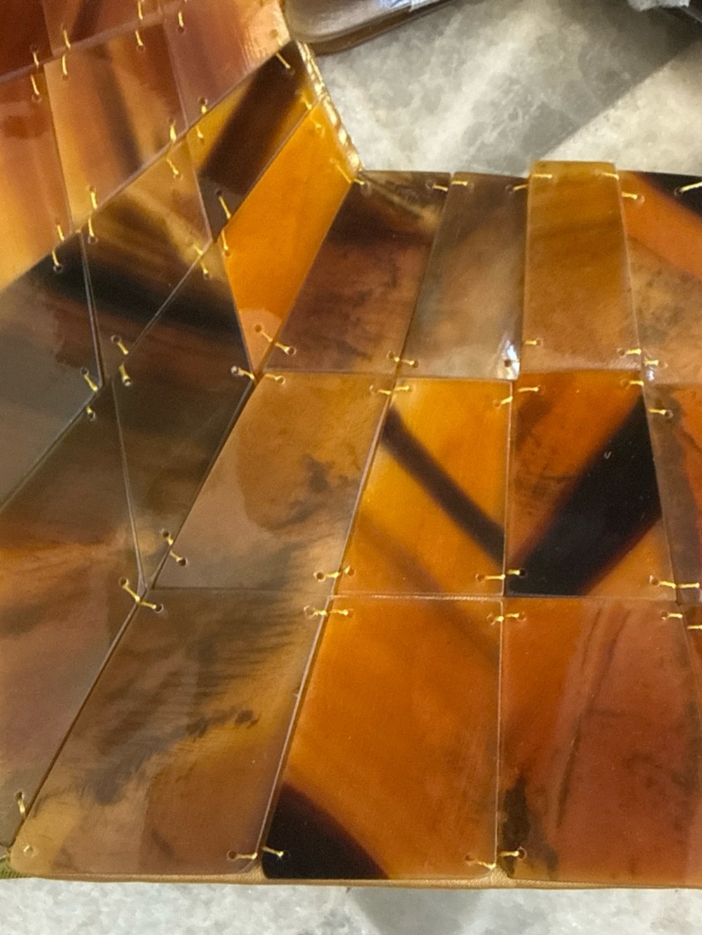 Tortoiseshell Pattern Handheld Bag - Picture 8 of 9